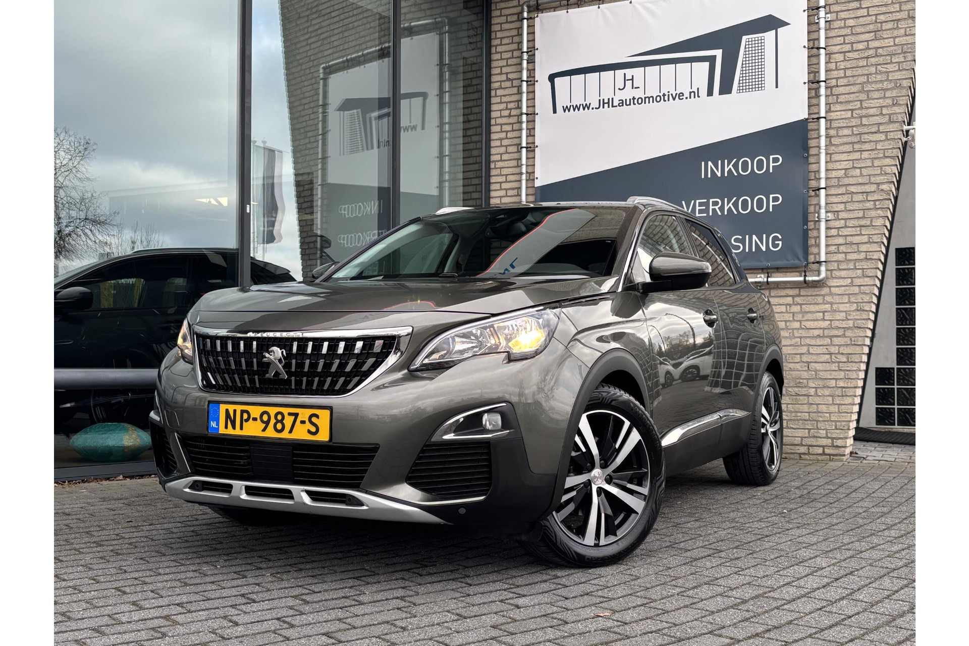 Peugeot 3008 1.2 *130PK*CARPLAY*PANO*ECC*CRUISE*NAVI*HAAK*CAM*
